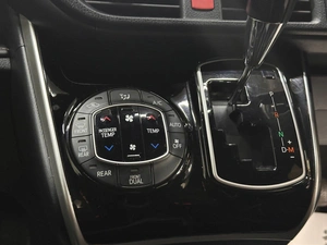 Минивэн Toyota Esquire 2020 года, 2847000 рублей, Красноярск