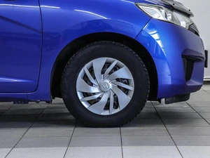 Хетчбэк Honda Fit 2013 года, 990000 рублей, Красноярск