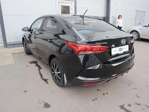 Седан Hyundai Solaris 2021 года, 1950000 рублей, Железногорск