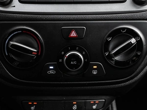 Седан Hyundai Solaris 2018 года, 1354000 рублей, Кирилловка