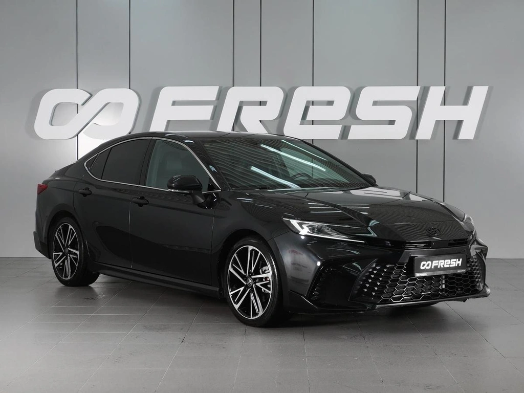 Седан Toyota Camry 2024 года, 3557000 рублей, Красный Пахарь