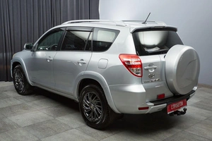 Внедорожник Toyota RAV4 2012 года, 1500000 рублей, Красноярск