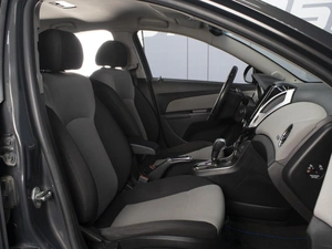 Хетчбэк Chevrolet Cruze 2014 года, 870000 рублей, Омск