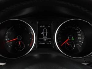 Хетчбэк Volkswagen Golf 2010 года, 899000 рублей, Воронеж