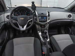Седан Chevrolet Cruze 2015 года, 999000 рублей, Саратов