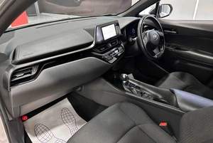 Внедорожник Toyota C-HR 2018 года, 1857000 рублей, Красноярск