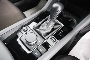 Хетчбэк Mazda 3 2021 года, 2069000 рублей, Красноярск