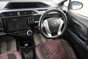 Хетчбэк Toyota Aqua 2016 года, 1109000 рублей, Красноярск