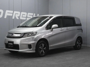 Минивэн Honda Freed 2014 года, 1095000 рублей, Омск