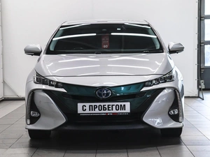 Лифтбек Toyota Prius 2017 года, 2080000 рублей, Красноярск