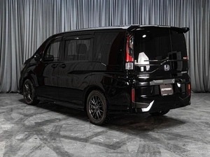 Минивэн Honda Stepwgn Spada 2017 года, 2459000 рублей, Тюмень