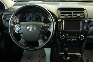 Седан Toyota Camry 2013 года, 2089000 рублей, Омск