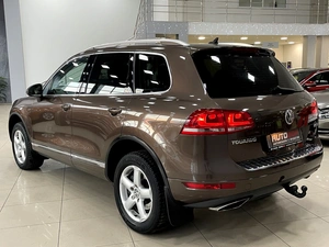 Внедорожник Volkswagen Touareg 2010 года, 1687000 рублей, Солонцы