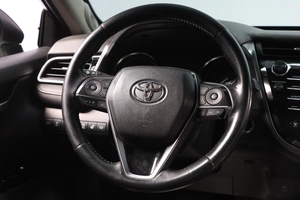 Седан Toyota Camry 2019 года, 2599000 рублей, Новосибирск