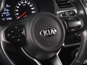 Седан Kia Rio 2018 года, 1325000 рублей, Воронеж