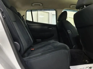Хетчбэк Nissan Leaf 2013 года, 749000 рублей, Ачинск
