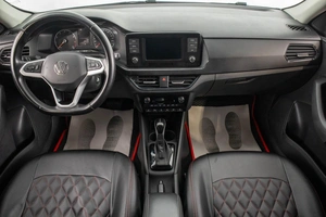 Лифтбек Volkswagen Polo 2022 года, 1989000 рублей, Барнаул