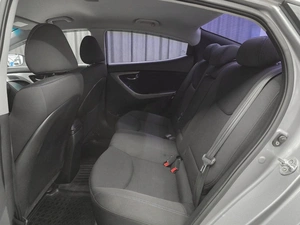 Седан Hyundai Elantra 2012 года, 1050000 рублей, Красноярск