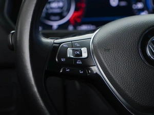 Внедорожник Volkswagen Tiguan 2018 года, 2389000 рублей, Москва