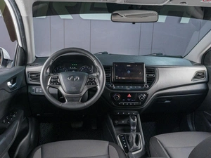 Седан Hyundai Solaris 2021 года, 1599000 рублей, Сургут