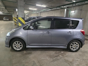 Хетчбэк Toyota Ractis 2007 года, 640000 рублей, Красноярск