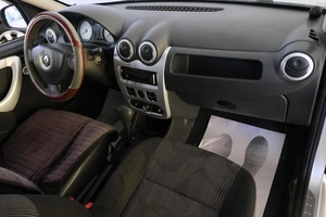 Седан Renault Logan 2012 года, 569000 рублей, Омск