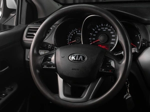 Седан Kia Rio 2014 года, 939000 рублей, Тюмень