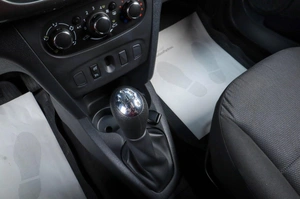 Хетчбэк Renault Sandero 2018 года, 879000 рублей, Челябинск