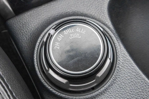 Пикап Mitsubishi L200 2016 года, 1999000 рублей, Барнаул