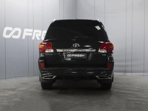 Внедорожник Toyota Land Cruiser 2014 года, 3160000 рублей, Омск