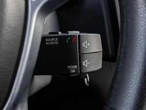 Седан Renault Logan Stepway 2019 года, 1180000 рублей, Краснодар