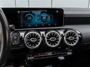 Седан Mercedes-benz CLA-класс 2019 года, 2845000 рублей, Краснодар