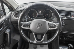 Внедорожник Volkswagen Tiguan 2021 года, 2599000 рублей, Барнаул