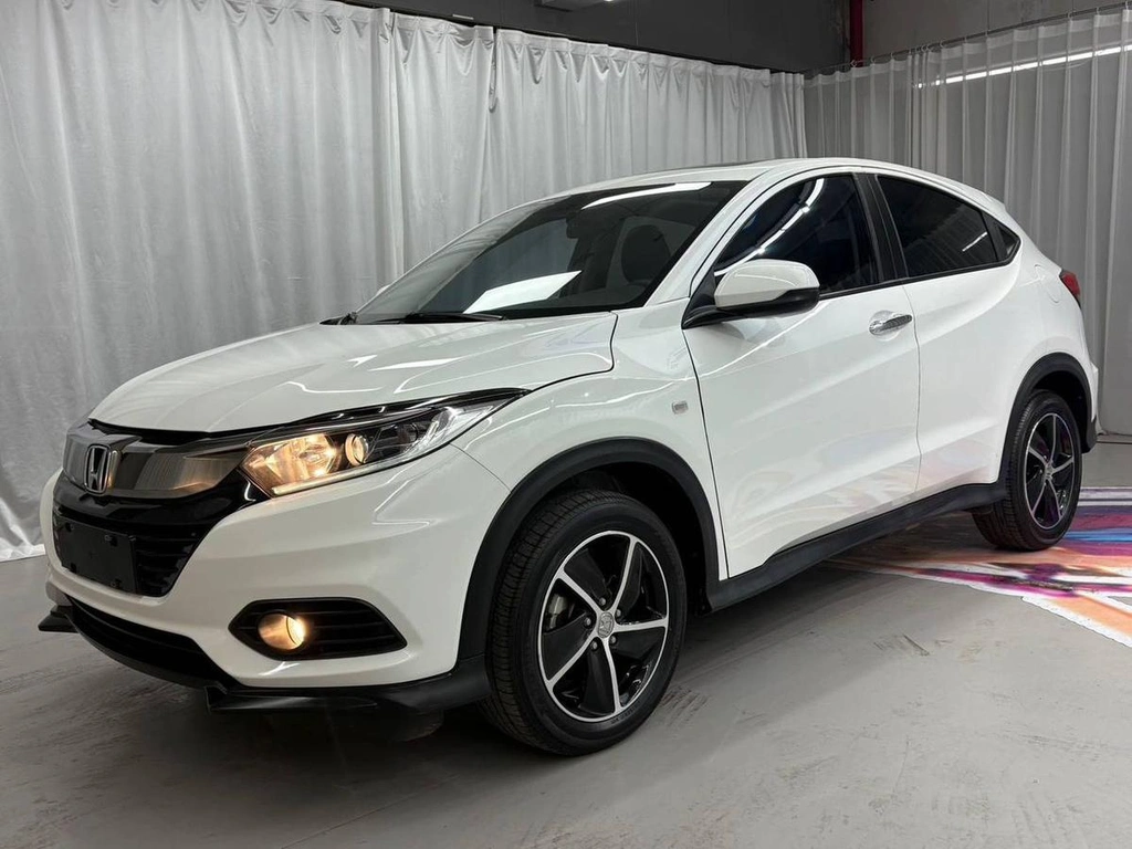Внедорожник Honda Vezel 2021 года, 1715900 рублей, Красноярск