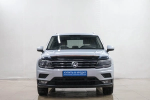 Внедорожник Volkswagen Tiguan 2018 года, 2689000 рублей, Новокузнецк