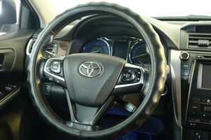 Седан Toyota Camry 2016 года, 2299000 рублей, Омск