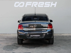 Седан Opel Astra 2011 года, 640000 рублей, Краснодар