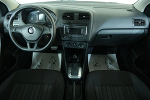 Седан Volkswagen Polo 2019 года, 1169000 рублей, Омск