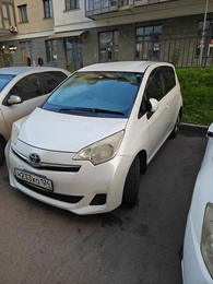 Хетчбэк Toyota Ractis 2011 года, 1100000 рублей, Красноярск