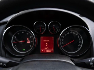 Хетчбэк Opel Astra 2011 года, 799000 рублей, Краснодар