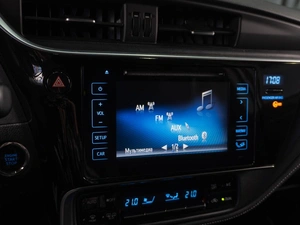 Седан Toyota Corolla 2018 года, 1899000 рублей, Тюмень