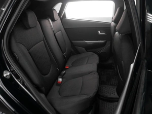 Хетчбэк Kia Rio 2015 года, 1079000 рублей, Тюмень