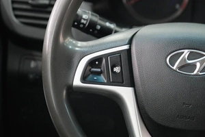 Седан Hyundai Solaris 2013 года, 839000 рублей, Омск