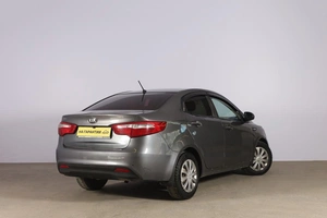 Седан Kia Rio 2013 года, 899000 рублей, Новосибирск