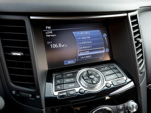 Внедорожник Infiniti QX70 2013 года, 2439000 рублей, Саратов