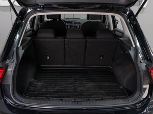 Внедорожник Volkswagen Tiguan 2017 года, 2499000 рублей, Тюмень
