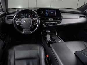 Седан Lexus ES 2021 года, 3977000 рублей, Тюмень