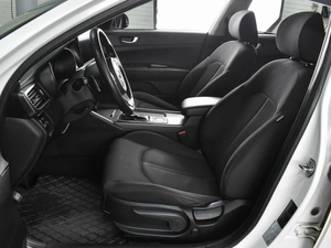 Седан Kia Optima 2017 года, 1734000 рублей, Воронеж