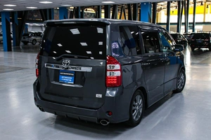 Минивэн Toyota Noah 2011 года, 1498000 рублей, Солонцы