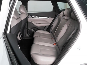Внедорожник Geely Atlas 2026 года, 3299000 рублей, Красный Пахарь